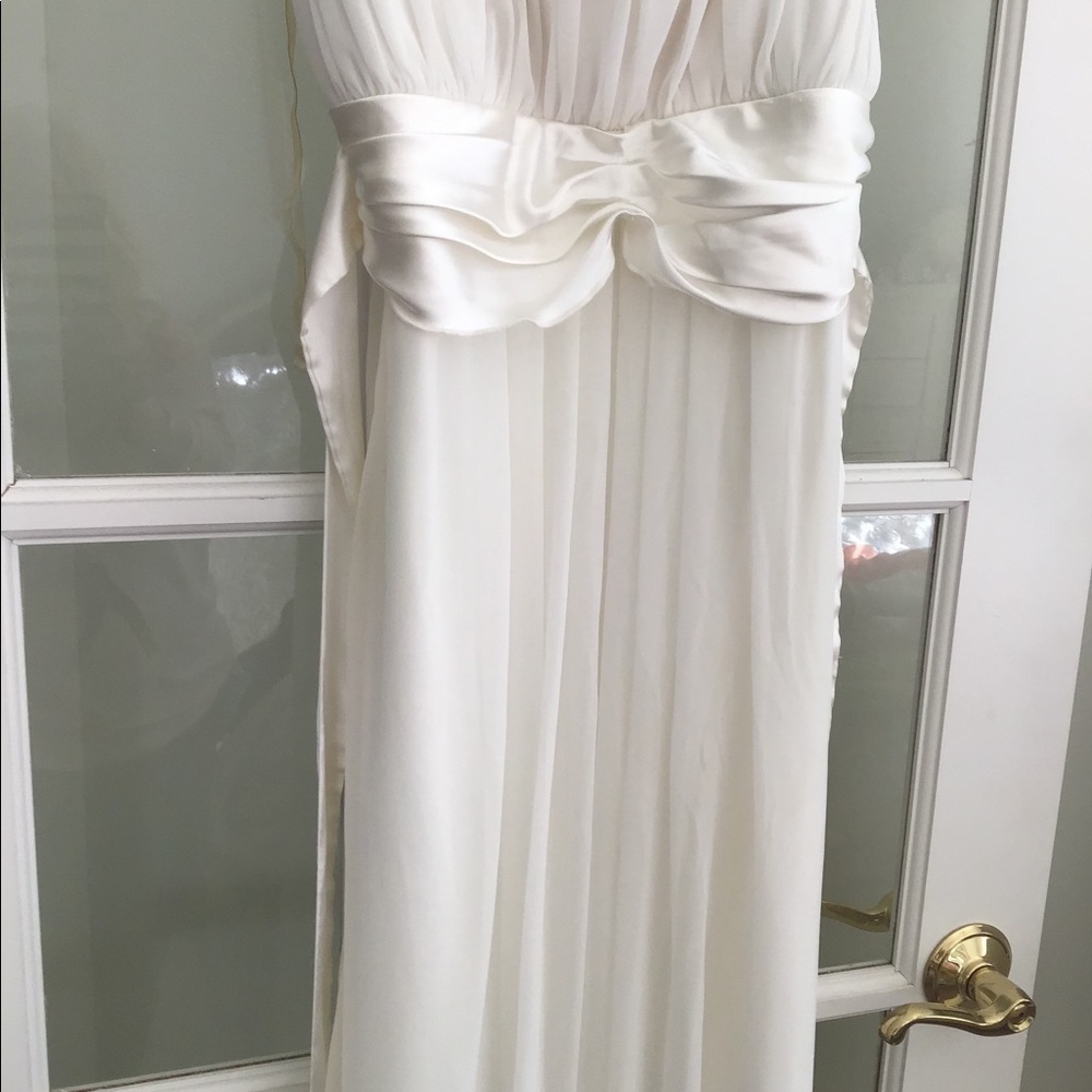 Beautiful white summer dress so pretty
